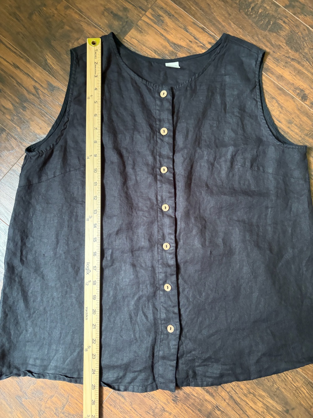 Lintico Linen Button Front Sleeveless Tank Top - Picture 6 of 14